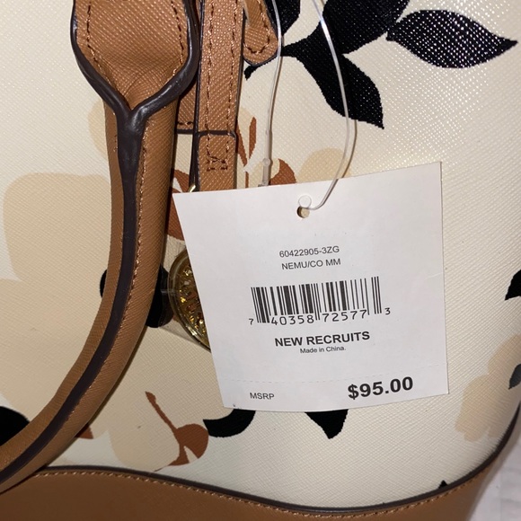 Anne Klein - Picture 8 of 10